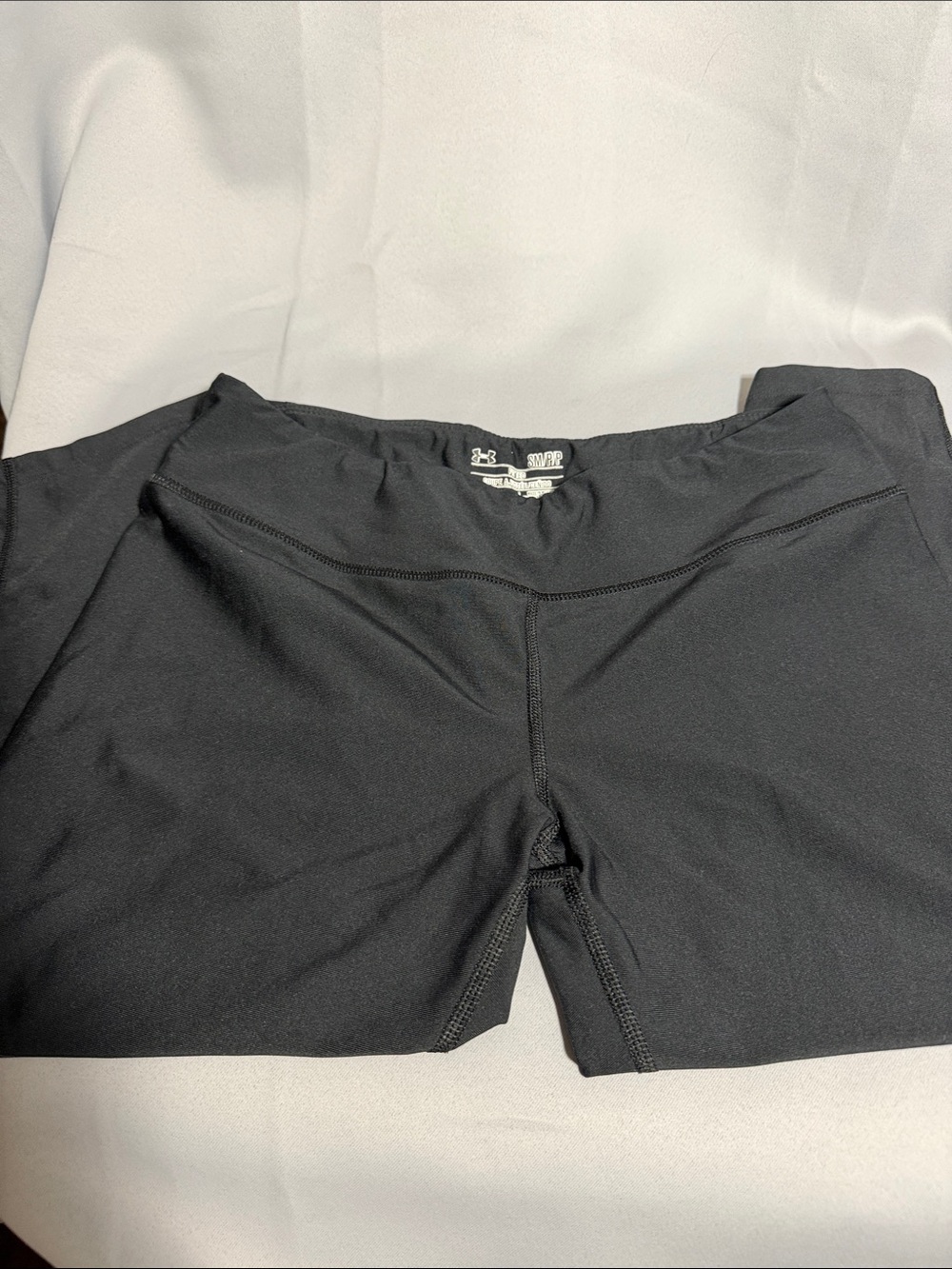 Under Armour Black short Leggings - Picture 2 of 4